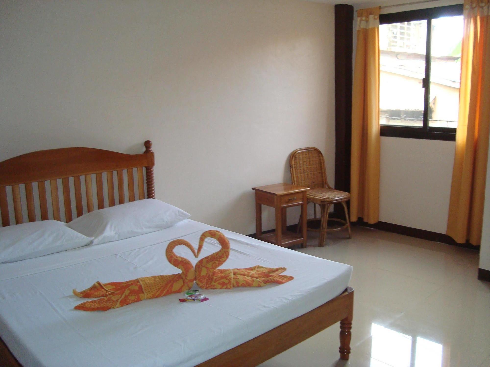 El Gallo Traveler'S Pension Puerto Princesa Exterior foto